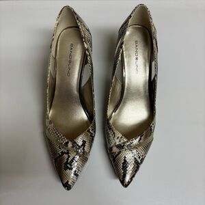 Bandolino Snakeskin Print Pumps Size 6.5